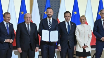 Polacy zadłużeni na ponad 40 mld euro, na nieznany procent. Rząd Tuska podpisał SAFE
