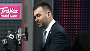 Dyplomy bez studiowania i stanowiska dla żony? Nowe kulisy sprawy Błażeja Spychalskiego