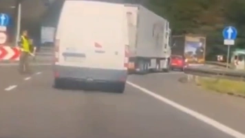 [Wideo] Graniczne oszustwo Tuska – absolutny brak kontroli niemieckich samochodów