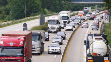 Jak znaleźć pracę jako kierowca C+E w Niemczech? [Materiał promocyjny]