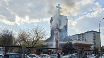 Krzyż Papieski JPII nie zniknie. Parafia zapowiada jego odbudowę