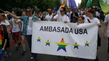 Ambasada USA czy LGBT?