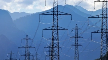 „Zamrażarka Czarzastego” – Prezydent wskazuje na przyczynę wysokich rachunków za prąd