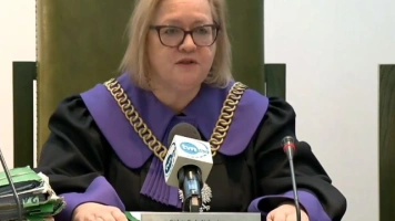 Sędzia Manowska zawiadamia prokuraturę. W tle uchwała o ważności wyborów prezydenckich