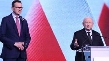 PiS po siedmiu godzinach rozmów. Jarosław Kaczyński ogłasza kompromis