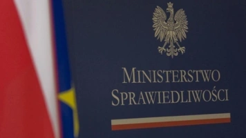 Ministerstwo Sprawiedliwości w trybie offline: Skutki cyfrowej niekompetencji rządu?