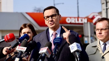 Morawiecki ostro o blokowaniu SAFE 0 proc. przez Czarzastego