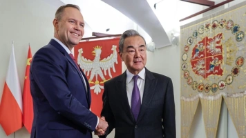 Prezydent Nawrocki spotkał się z szefem chińskiej dyplomacji - Polska stawia na bezpieczeństwo i handel