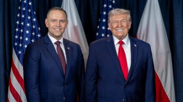 Ciche rozmowy Nawrockiego z Trumpem na tle Grenlandii i NATO