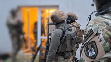 Kolejne uderzenie w zorganizowaną przestępczość samochodową, 8 osób aresztowano