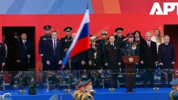 Krótka parada Putina i długa propaganda. Kreml znów o... „agresywnym NATO”