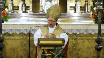 Najpierw pochować ofiary. Tego zabrakło w oświadczeniu kardynałów