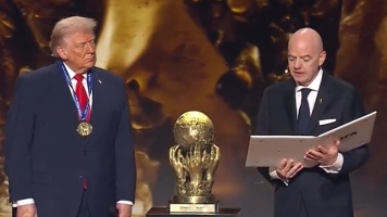 Trump uhonorowany pierwszą Pokojową Nagrodą FIFA
