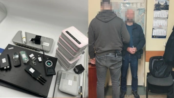 Policjanci zatrzymali trzech Ukraińców. Mieli ze sobą detektor urządzeń szpiegowskich i sprzęt hakerski