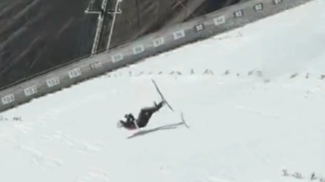 Dramat na skoczni mamuciej w Planicy. Groźny upadek przerwał trening przed finałem [Wideo]