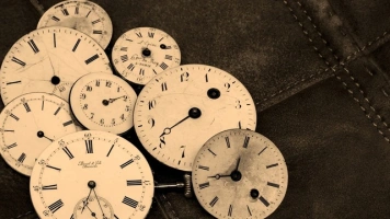 Dlaczego czas z wiekiem przyspiesza? Neurobiolodzy wyjaśniają jak go „spowolnić”