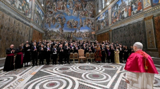 „Orwellowski język”. Leon XIV: Na Zachodzie kruszy się wolność słowa