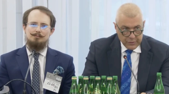 Kim jest sygnalista posła Giertycha? Sensacyjne zeznania ws. Tomasza Mraza