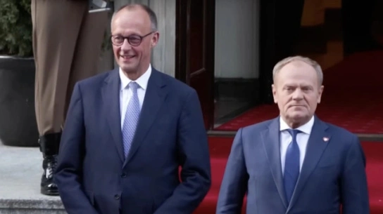 Paweł Chmielewski dla Frondy: Tusk na kolanach przed Merzem