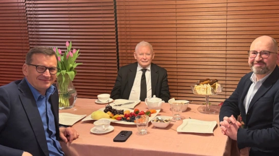 Piotr Semka dla Frondy: Rozejm na szczycie