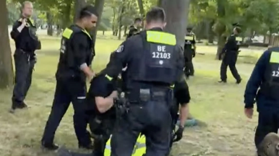 Skandal w Berlinie! Policja spacyfikowała Polaków, którzy chcieli uczcić polskie ofiary