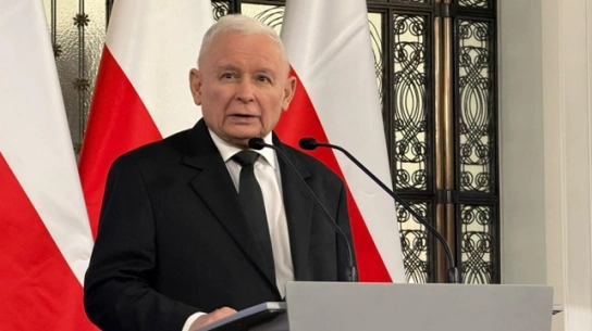 „Nie mają zielonego pojęcia” - prezes PiS ostro odpowiada na „analizy” Mentzena ws. SAFE 0 proc.