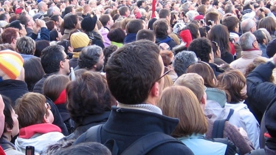 Zaskakujący i niepokojący sondaż. Jak zmieniają się poglądy Polaków?
