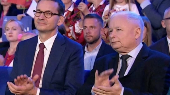 SONDAŻ: PiS rośnie w siłę! W Sejmie pięć ugrupowań