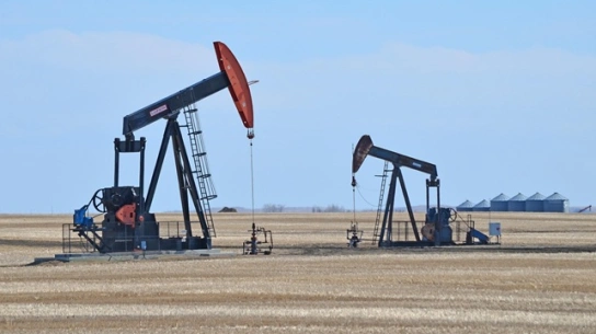 Zielona doktryna pęka. Europa po cichu wraca do ropy i gazu