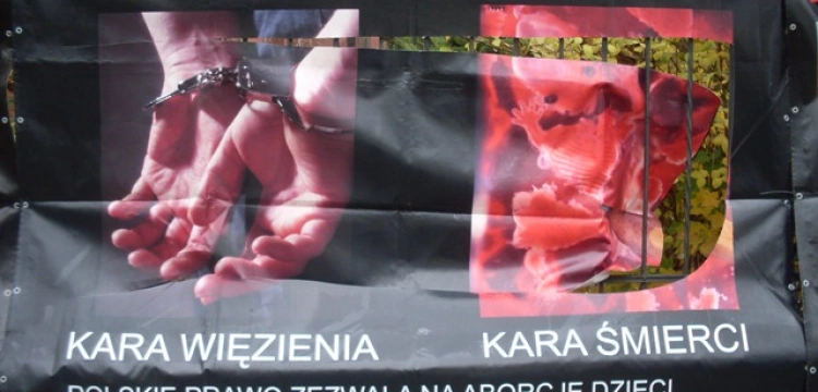 Kolejny raz zdewastowano wystawę pro life! Prawda o aborcji wywołuje agresję