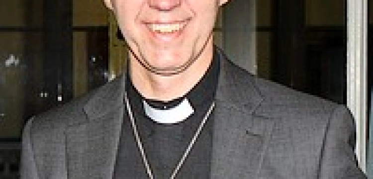 Abp Welby: Kościół anglikański nie może się otworzyć na związki homoseksualne