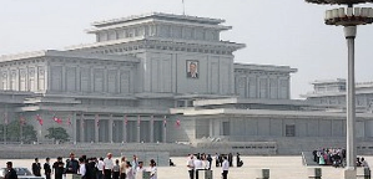 Magierowski dla Fronda.pl: Rakiety Korei Płn. nie dolecą do USA. Ale dosięgną amerykańskich baz w regionie