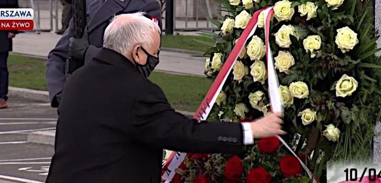 Jarosław Kaczyński złożył kwiaty pod pomnikiem śp. Lecha Kaczyńskiego