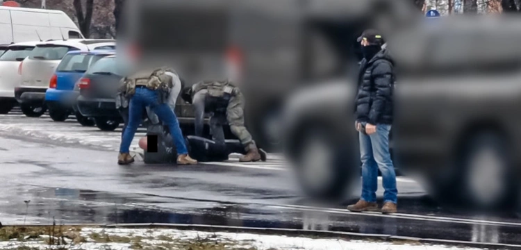 Cela plus: Mocny cios w mafię vat. Jeden z zatrzymanych był karany za potrójne zabójstwo