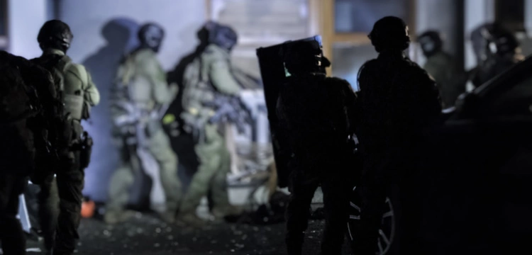 Cela plus: Rozbito gang samochodowy. 10 osób w rękach policji, odzyskano 12 pojazdów