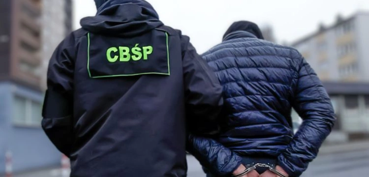 Cela plus: Rozbito gang narkotykowy powiązany z pseudokibicami