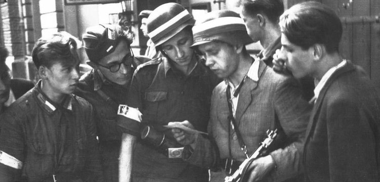 TYLKO U NAS! Dr Tomasz Poller: Nie znają ani historii, ani Powstania, ani Polski ci, którzy lekkomyślnie piszą dziś o ,,kulcie klęski''