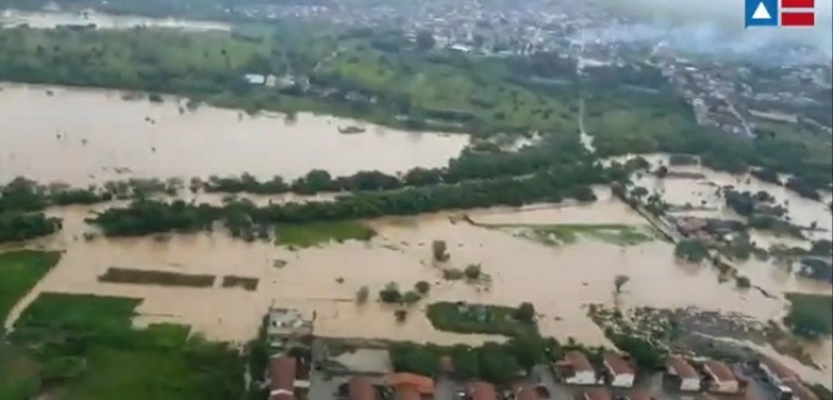 [Wideo] Ogromne powodzie w Brazylii – 18 ofiar śmiertelnych. Ponad 50 tys. osób musiało opuścić domy