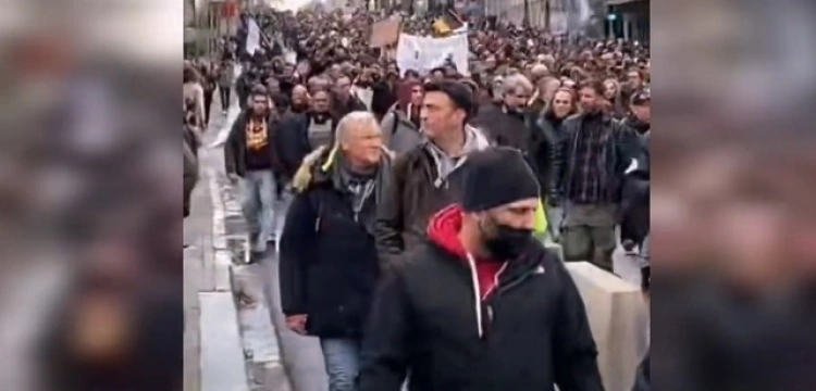 Bruksela i Sofia protestowały przeciwko "paszportom covidowym"