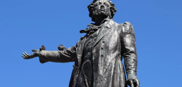 Puszkin i Dostojewski znikną z ukraińskich bibliotek?