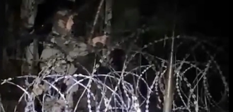 [Wideo] SZOK! Pijani uzbrojeni białoruscy pogranicznicy zaczepiają polskich żołnierzy