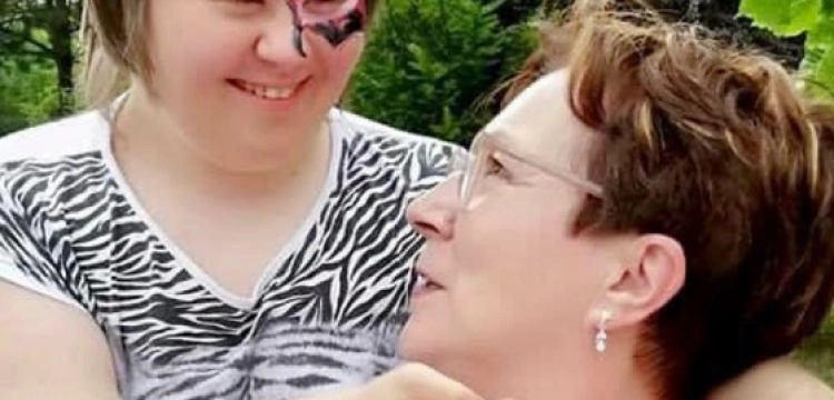 Posłanka, matka córki z zespołem Downa: Chcecie jej powiedzieć, Że nie ma prawa żyć?! 