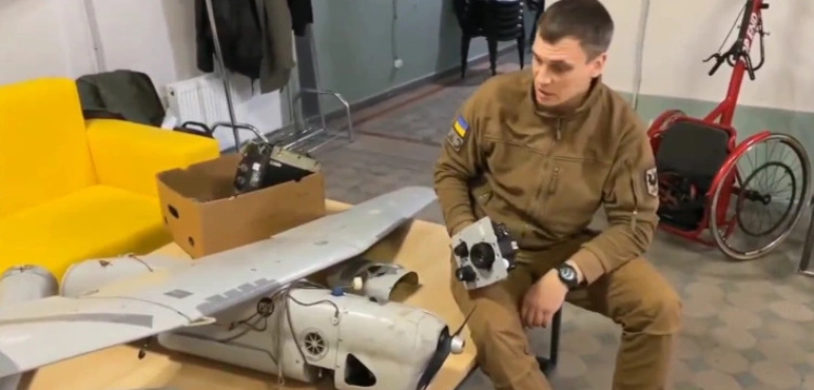 Dron wyposażony w… zwykły aparat fotograficzny. Świat śmieje się z ,,drugiej armii świata’’