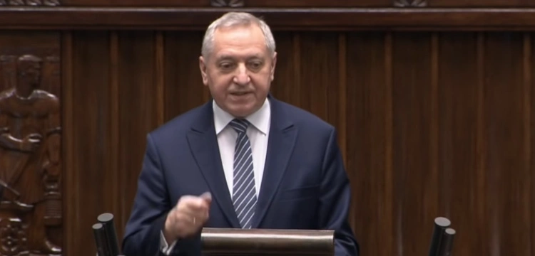 Dobra wiadomość dla rolników! KE zatwierdziła polski program dopłat do nawozów