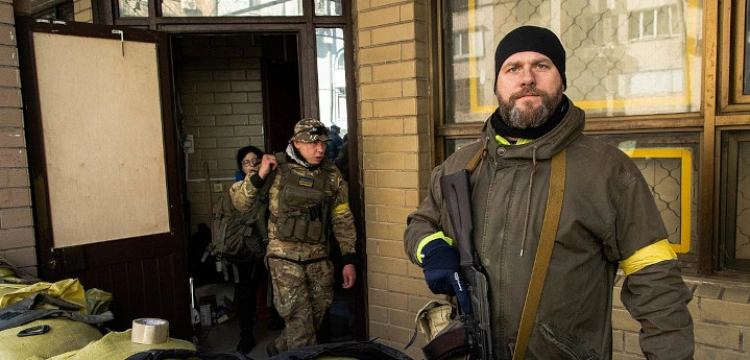 Pentagon: Rosja wstrzymała ofensywę na Kijów