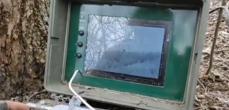 Rosyjski śmigłowiec trafiony ukraińskim pociskiem. Żołnierze chwalą się nagraniem 