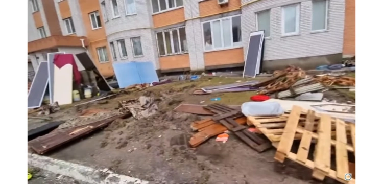 Ukraińcy chowają zmarłych. Mer Buczy: pochowaliśmy już 280 cywilnych ofiar Rosjan