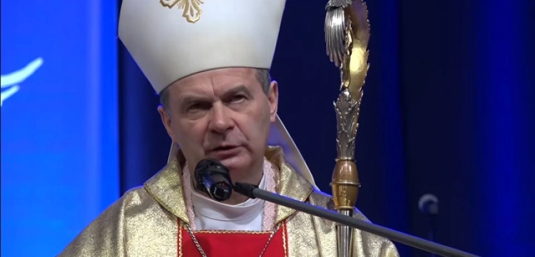 Bp Bronakowski na Tydzień Modlitw o Trzeźwość Narodu: Budowanie trzeźwości to zadanie ciągle aktualne