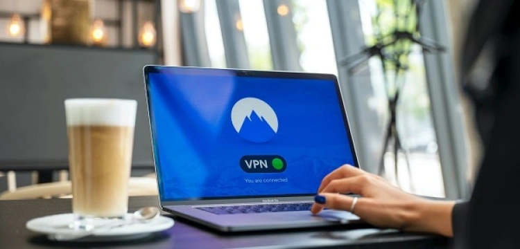 Co to jest VPN i dlaczego warto z niego korzystać?