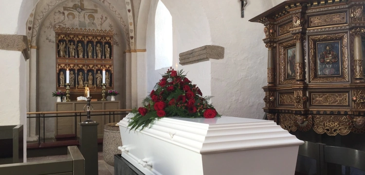 Bergamo: chorzy umierają w samotności, bez sakramentów
